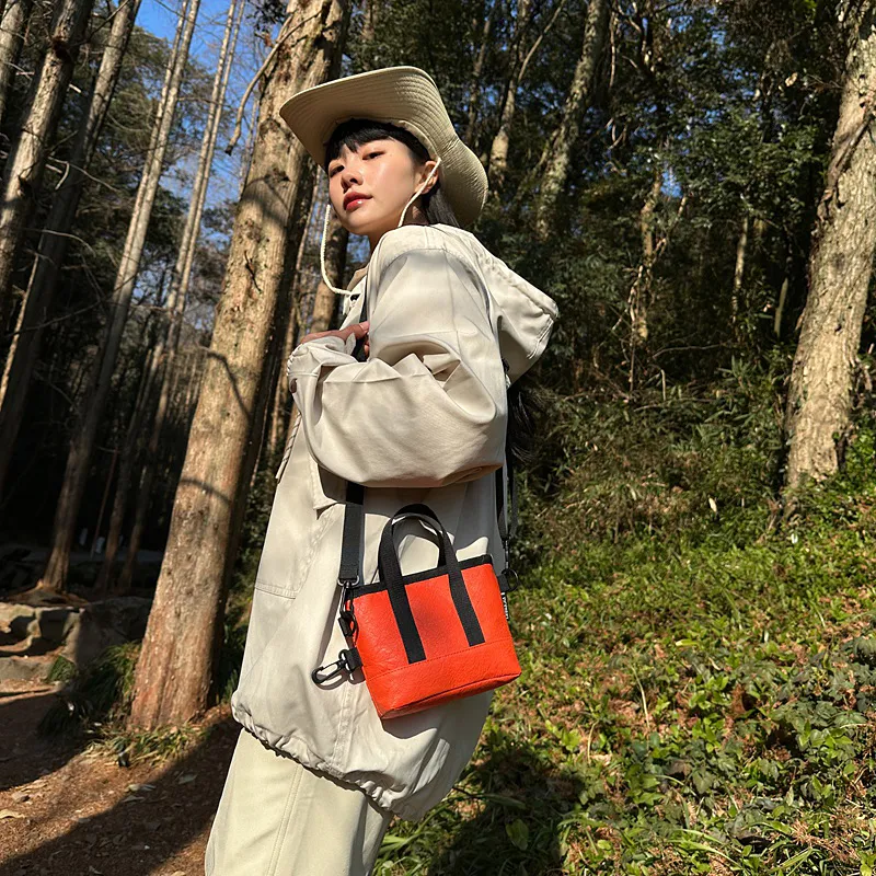 GOBLIN SHARKS 1759 DuPont Paper Shoulder Bag Regular Unisex Black/Silver/Orange/Khaki/Green-15