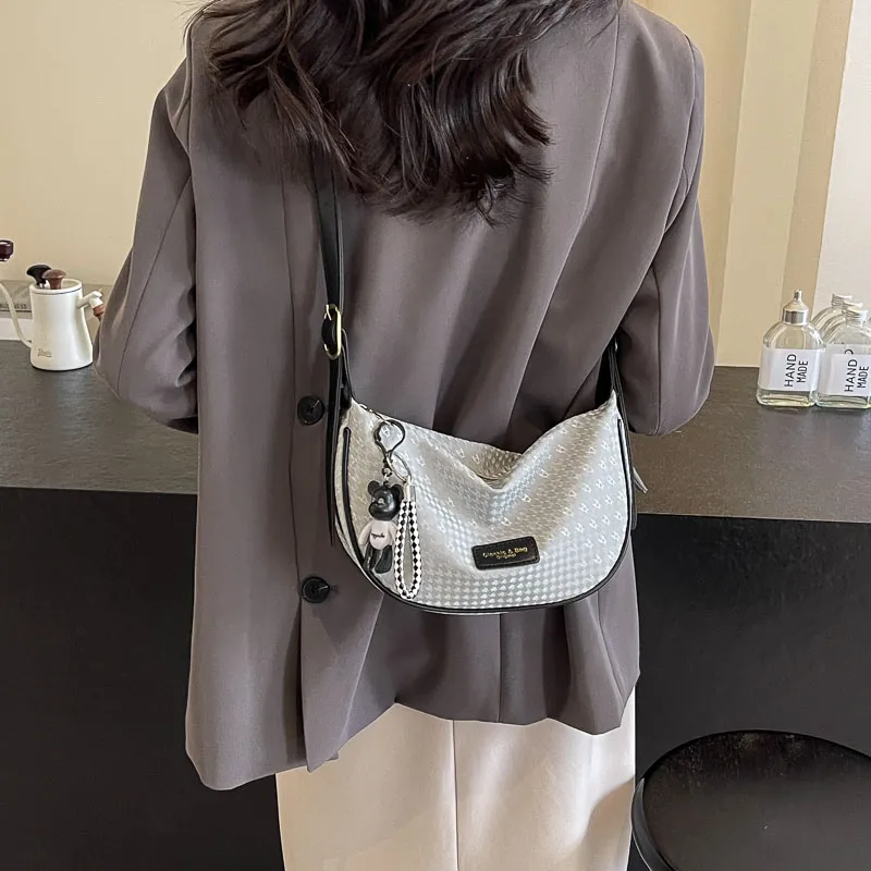 GOBLIN SHARKS 1759 PU Shoulder Bag Unisex Ecru/Black/Silver-14