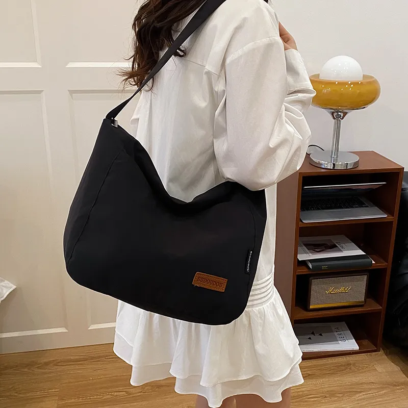 GOBLIN SHARKS 1759 Composite Cloth Crossbody Bag Medium Size Unisex White/Black/Orange/Green-11