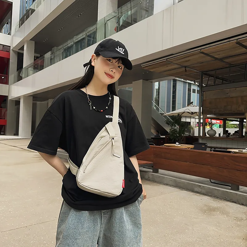 GOBLIN SHARKS 1759 Nylon Sling Bag Regular Unisex Ecru/Black-2