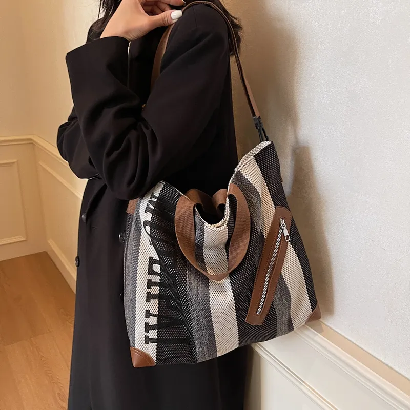 GOBLIN SHARKS 1759 Fabric Shoulder Bag Crossbody Bag Handbag Unisex Multicolor-18