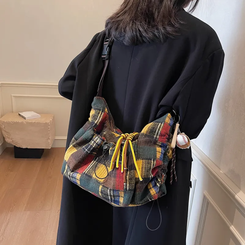 GOBLIN SHARKS 1759 Fabric Shoulder Bag Crossbody Bag Medium Size Unisex Yellow/Burgundy/Green-4