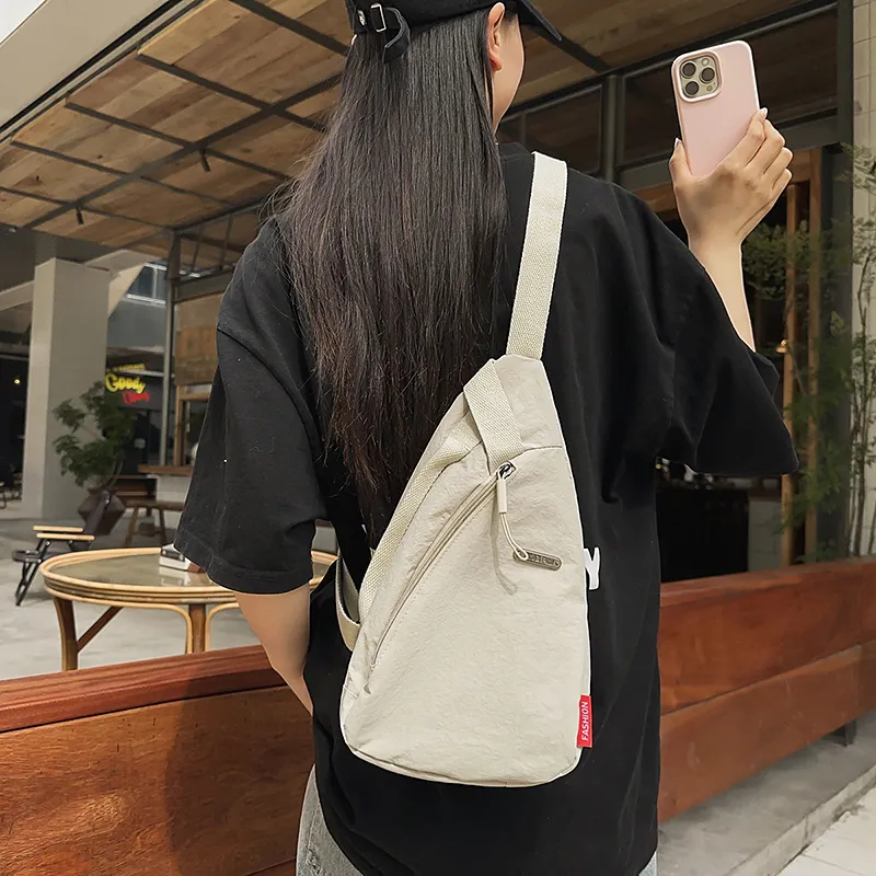 GOBLIN SHARKS 1759 Nylon Sling Bag Regular Unisex Ecru/Black-1
