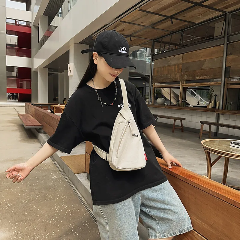 GOBLIN SHARKS 1759 Nylon Sling Bag Regular Unisex Ecru/Black-3