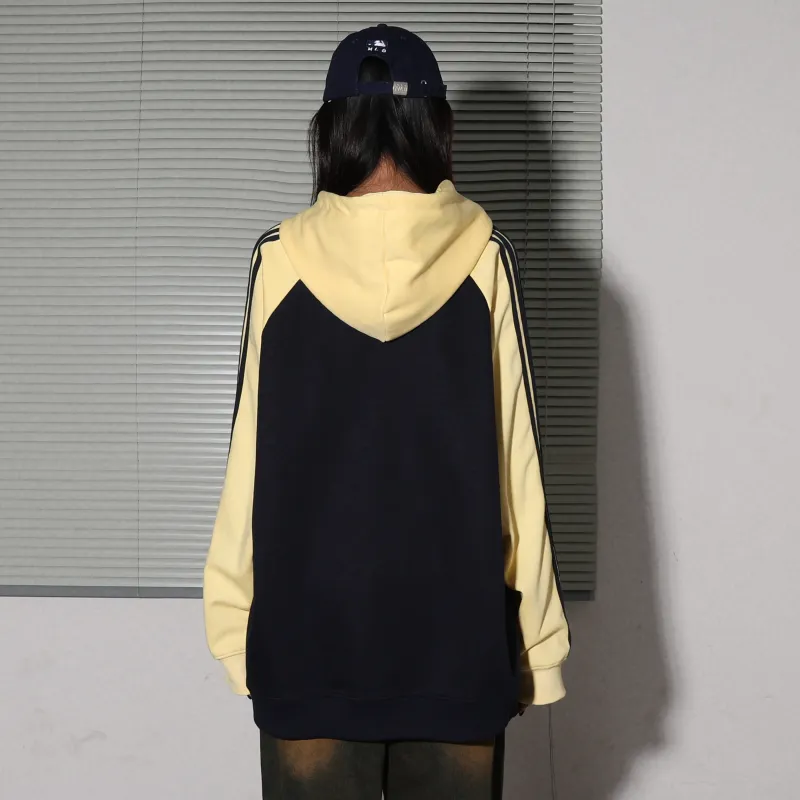 COMIC LARVA Sweatshirts Unisex-41