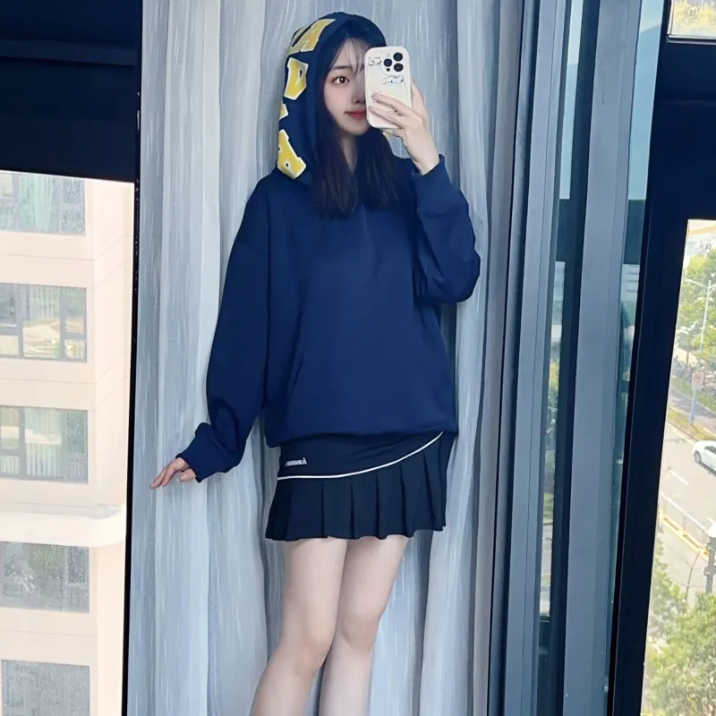 COMIC LARVA Sweatshirts Unisex-13