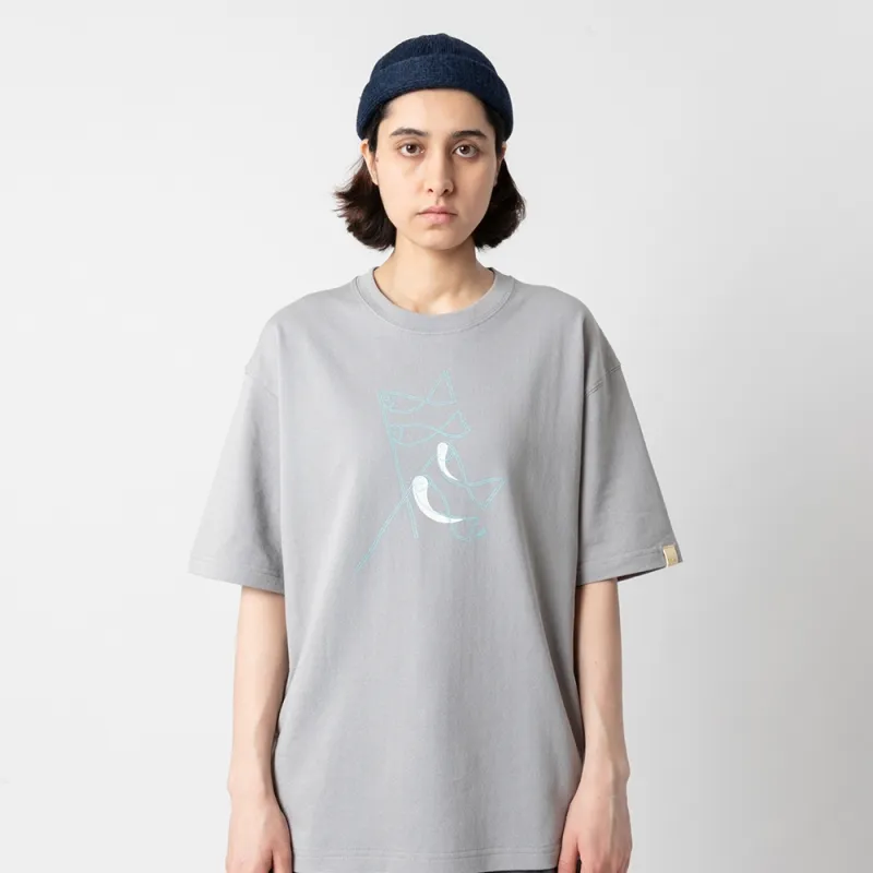 TMCAZ Relax Graphic Tee T-Shirt Unisex Light Gray-2