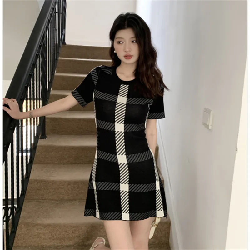 Si Bei'er Short Sleeved Dress Women's-1