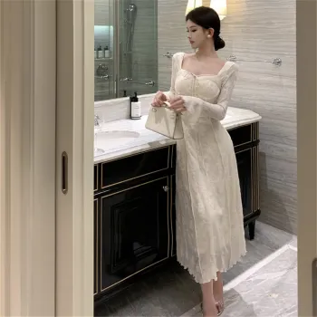 Si Bei'er Long Sleeved Dress Women's Beige