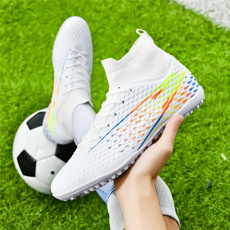 BIANSULONG Soccer Shoes Unisex Low Top Red-1