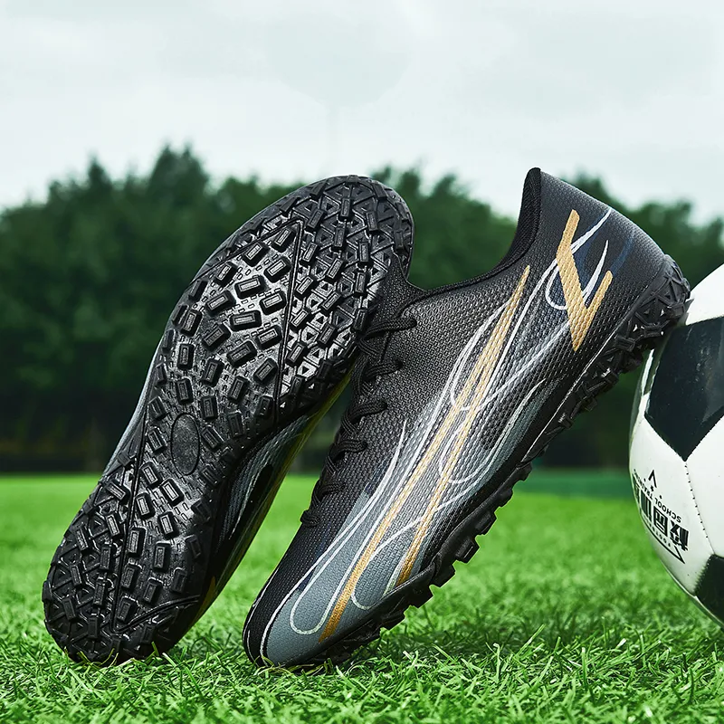 BIANSULONG Soft Ground Abrasion Resistant Coverage Impact Resistant Soccer Shoes Unisex Black-1