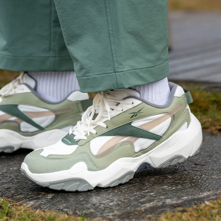 Reebok FLUFFI PUFF CN Anti Slip And Wear Resistant Height Increasing Low Top Running Shoes Unisex White Green-5