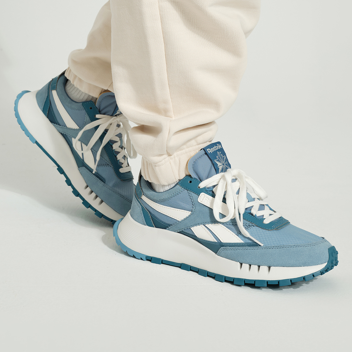 reebok blue white