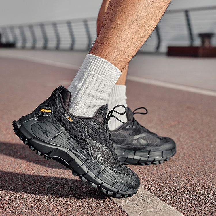 Reebok Zig Kinetica 2.5 Black - POIZON
