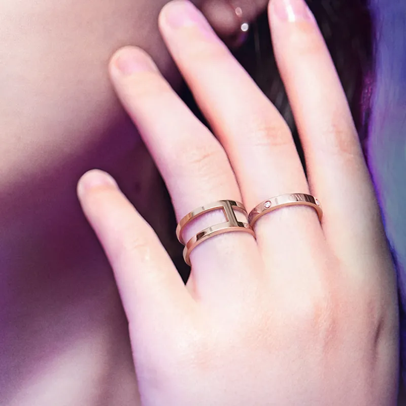 Daniel Wellington Alloy Necklaces Unisex-5