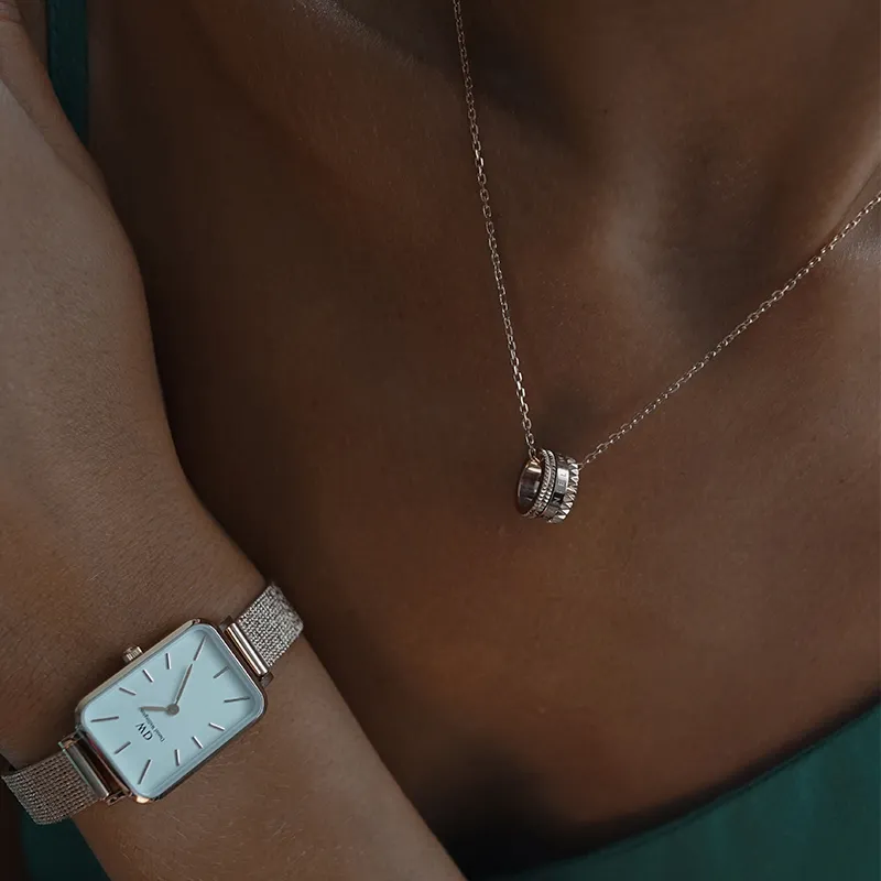 Daniel Wellington Alloy DW Kaleidoscope Necklace Collarbone Chain Unisex-3