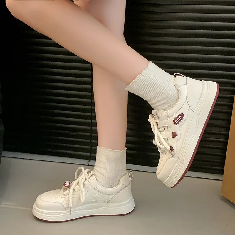 Dawei's House Low Top Skateboard Shoes Women's-10