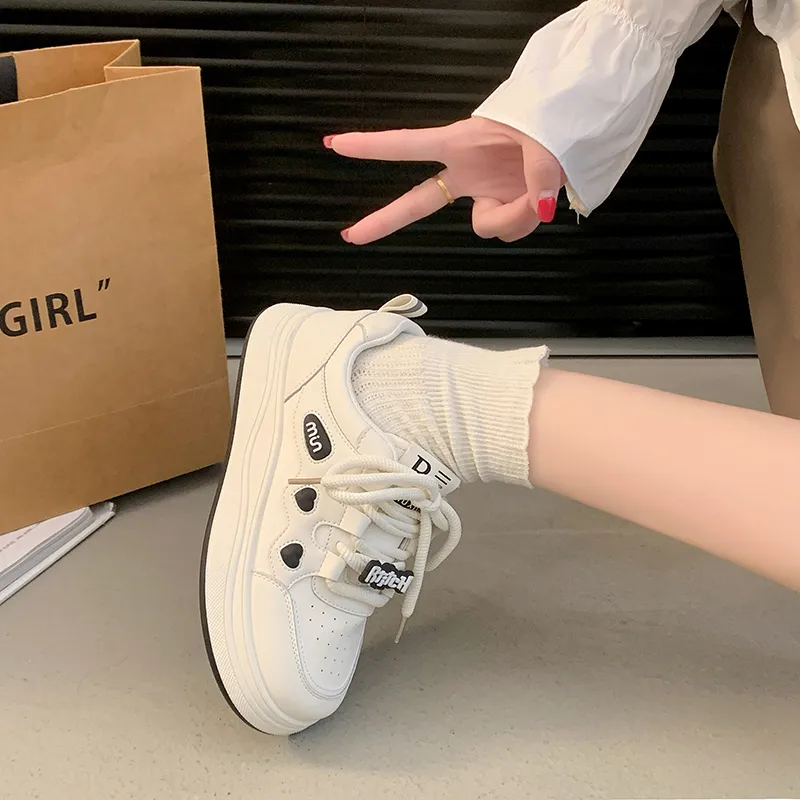Dawei's House Low Top Skateboard Shoes Women's-4
