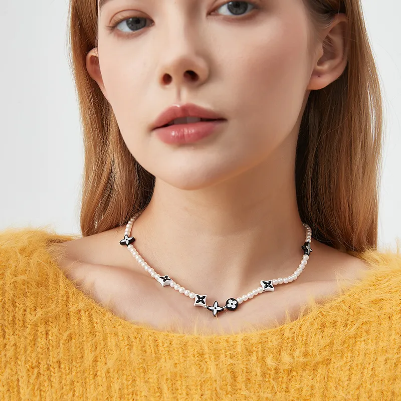AWE Shell Pearl Necklace Premium Luxury Niche Collarbone Chain Women's-2
