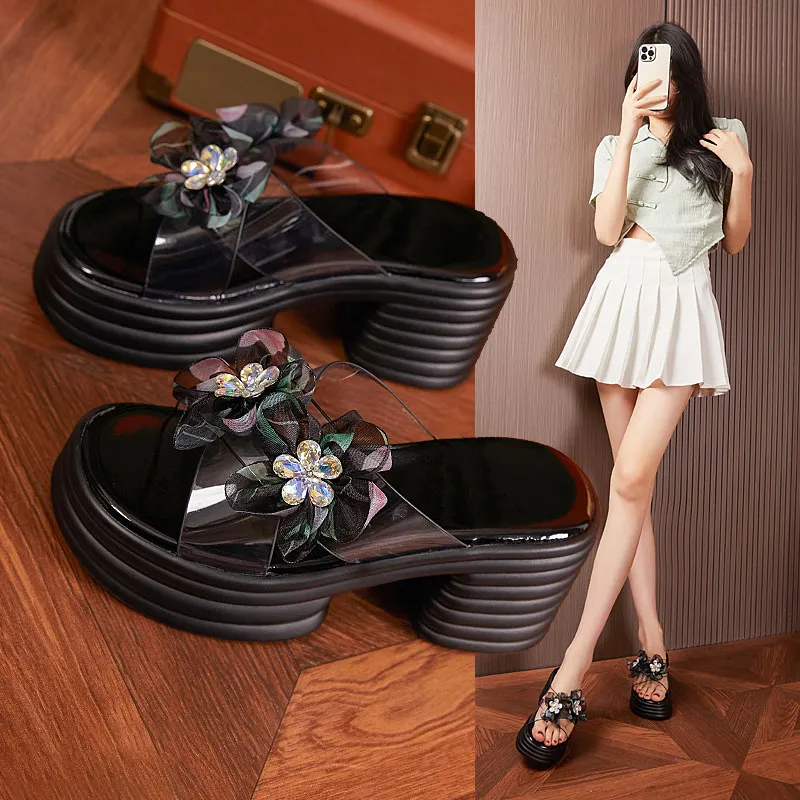 Milan Love Song Embroidered Cut-Out Sandal Women's Black-7