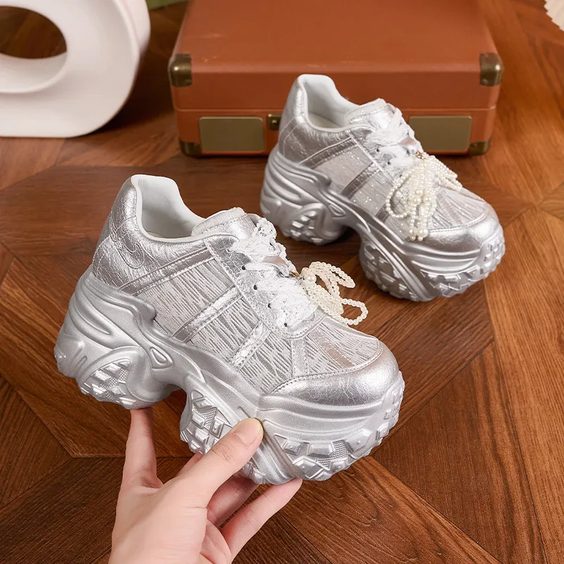 Milan Love Song Breathable Lightweight Height Increasing Low Top Chunky Sneakers Women's Solid Color-3