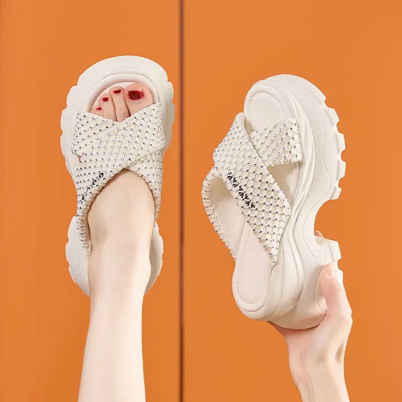 Milan Love Song Slip Resistant Abrasion Resistant Cushioning Slide Slippers Women's-8