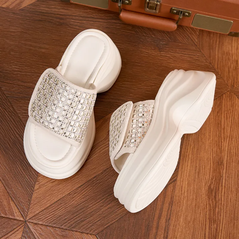 Milan Love Song Quiet Abrasion Resistant Cushioning Slide Slippers Women's-10