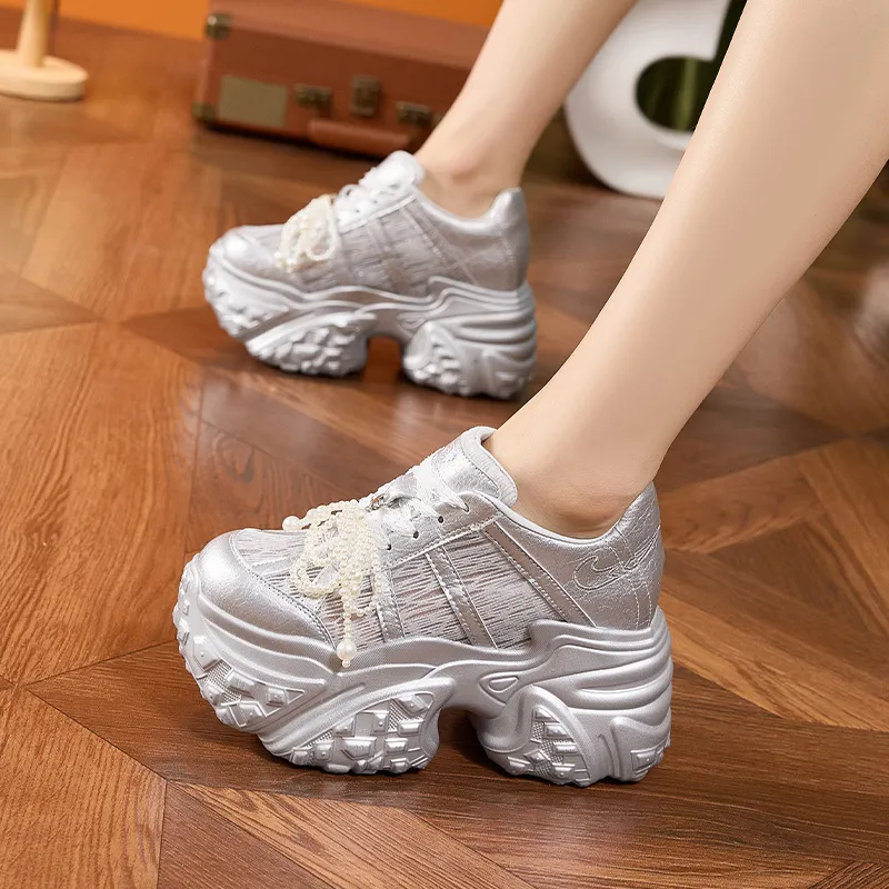 Milan Love Song Breathable Lightweight Height Increasing Low Top Chunky Sneakers Women's Solid Color-4