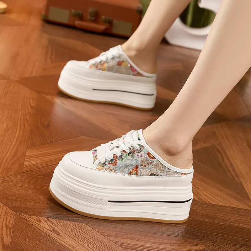 Milan Love Song Embroidery Abrasion Resistant Slip Resistant Closed Toe Slippers Women's-2
