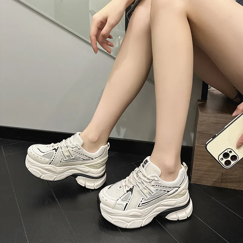 Milan Love Song Wear-Resistant Breathable Water-Resistant Low-Top Chunky Sneakers Women's Beige-2