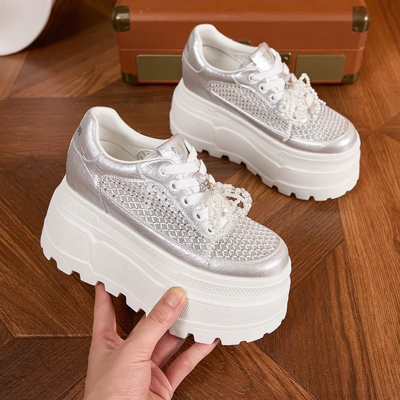 Milan Love Song Breathable Lightweight Height Increasing Low Top Casual Shoes Women's Silver-1