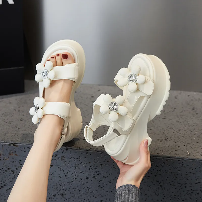 Milan Love Song Roman Sandals Women's-9