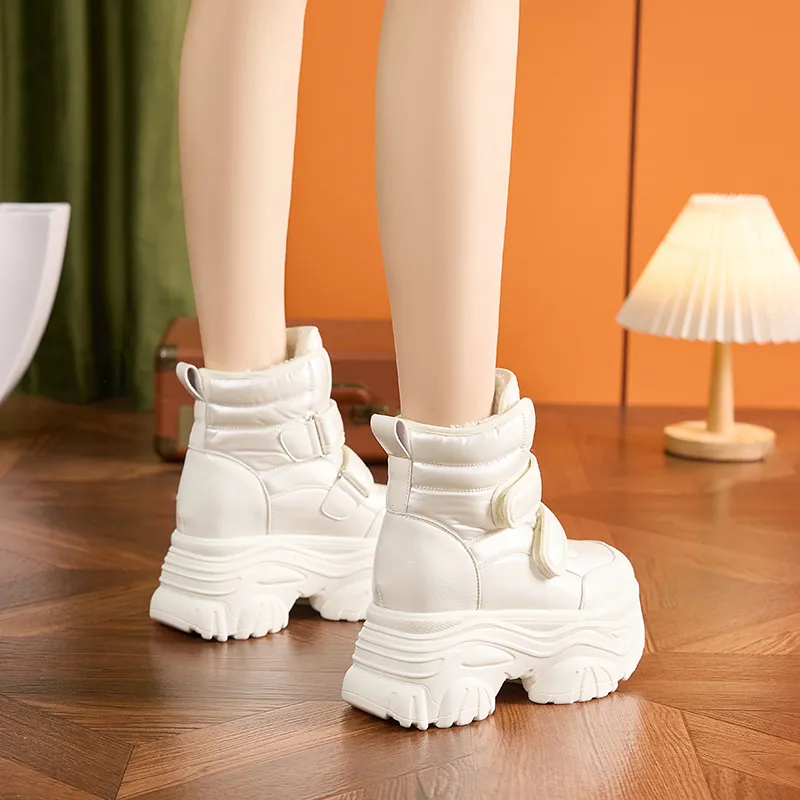 Milan Love Song Warm Height Increasing Short Snow Boots Women's-1