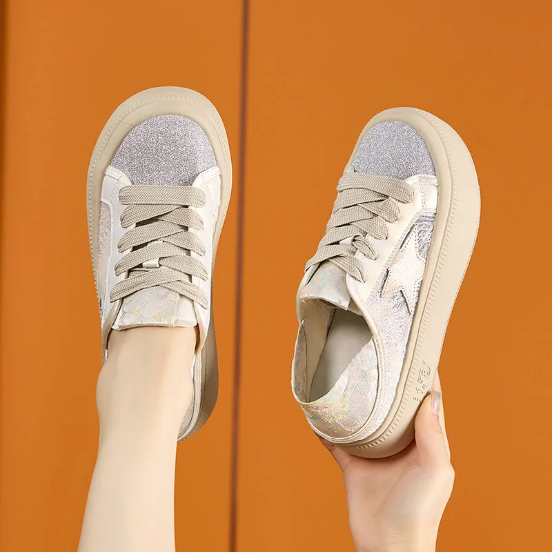 Milan Love Song Wear-Resistant Lightweight Breathable Quick Dry Slip-Resistant Low-Top Skateboard Shoes Women's Silver-2