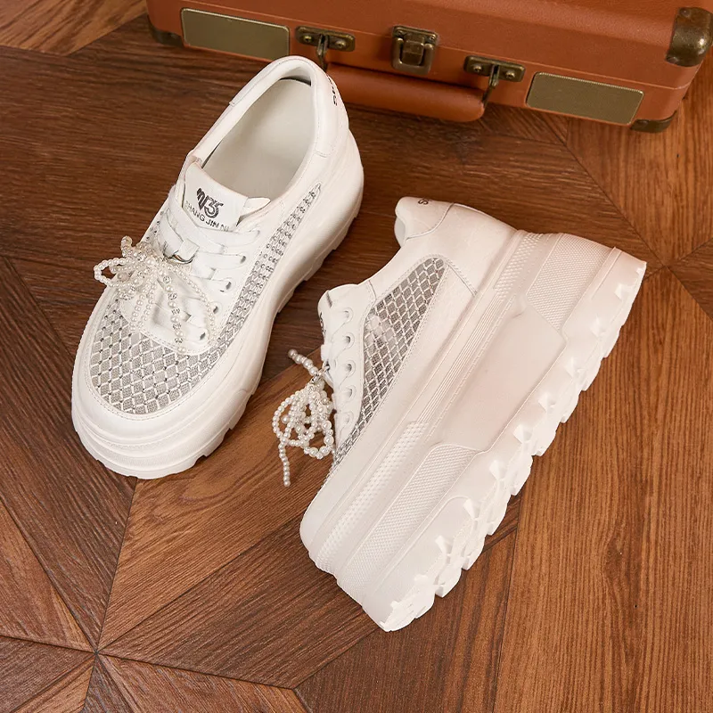 Milan Love Song Breathable Lightweight Height Increasing Low Top Casual Shoes Women's Silver-13