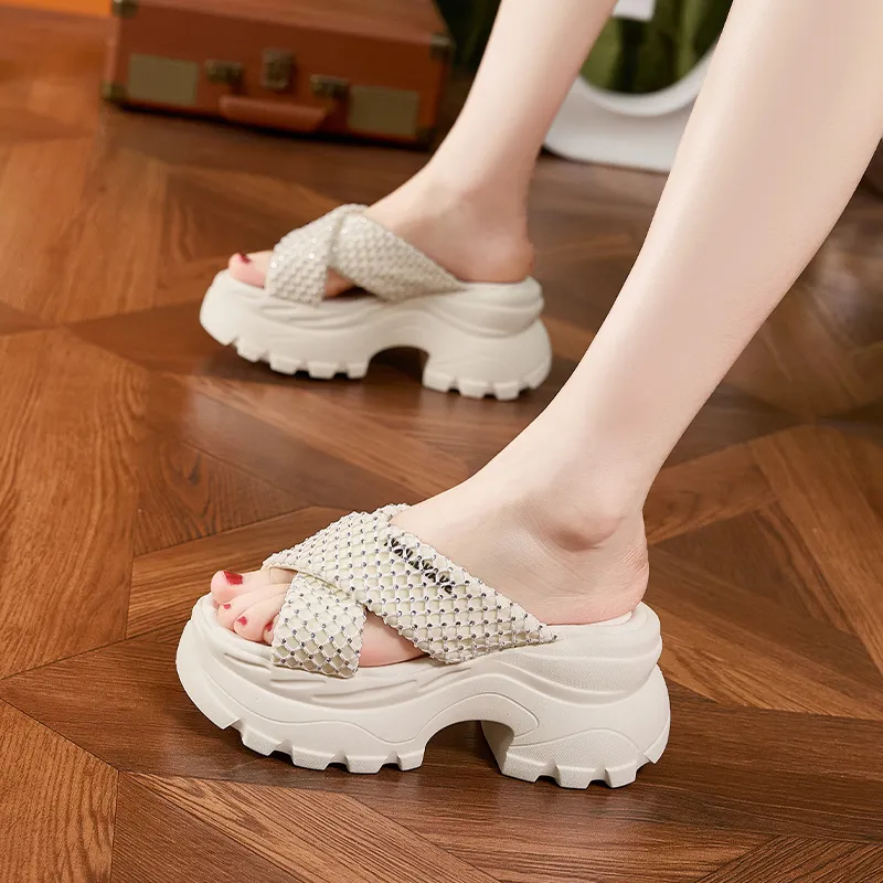 Milan Love Song Slip Resistant Abrasion Resistant Cushioning Slide Slippers Women's-10