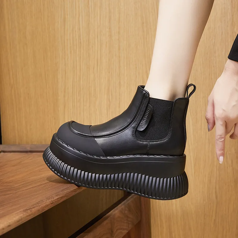 Milan Love Song Crew Chelsea Boots 8.5cm Women's-7