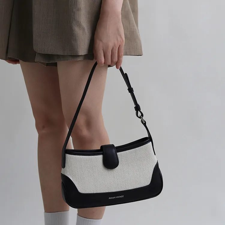 Abbott VINTAGE Cow Leather Shoulder Bag Small Size Women's Classic Black-3