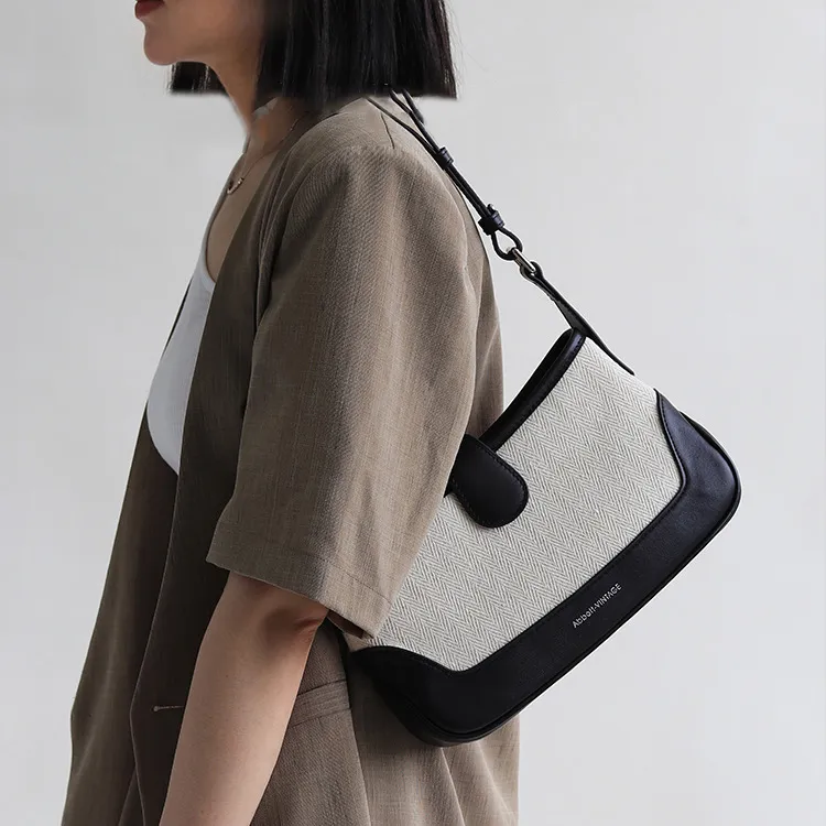 Abbott VINTAGE Cow Leather Shoulder Bag Small Size Women's Classic Black-5