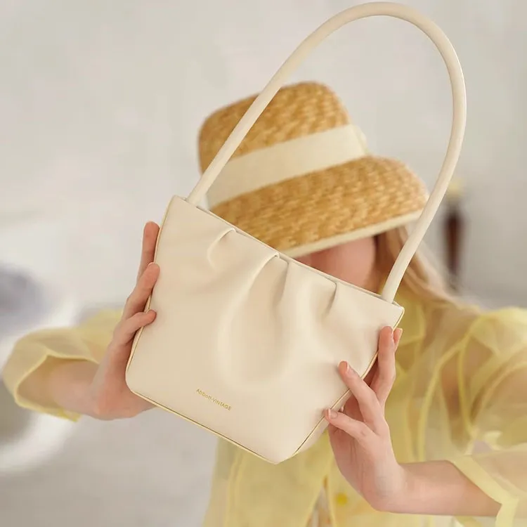 Abbott-VINTAGE Shoulder Bags-1