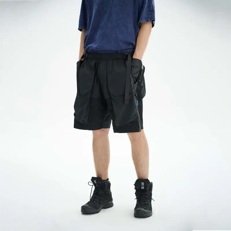 REINDEE LUSION Cargo Shorts Unisex Black-6