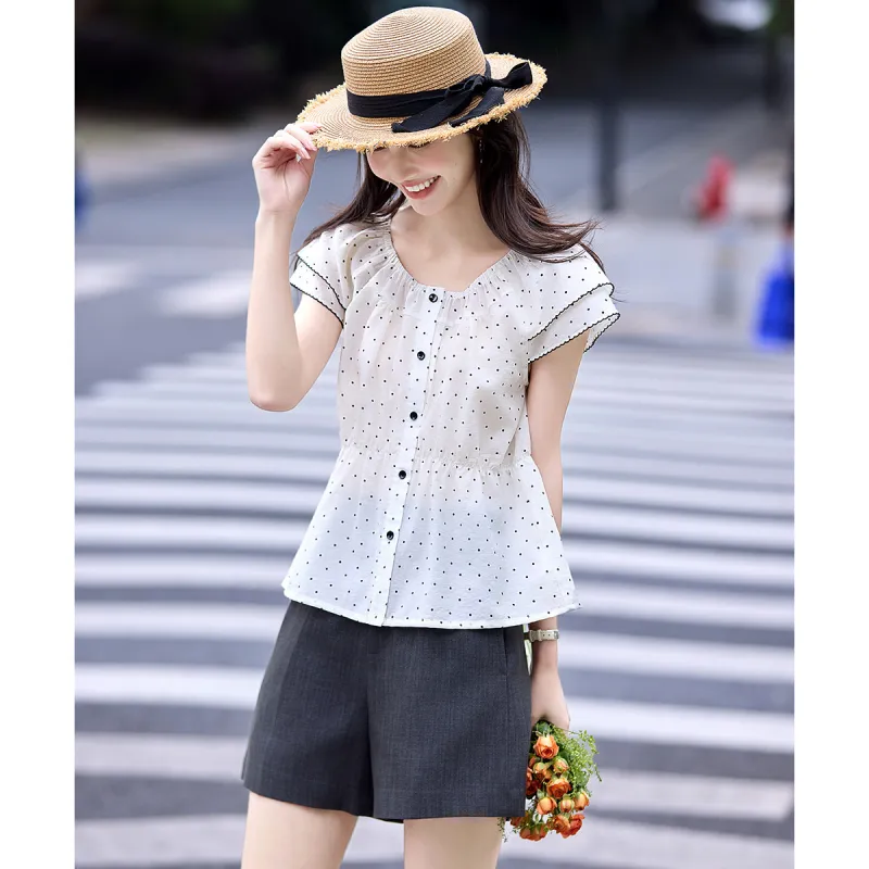 Still quiet Shirts Women's Apricot+Black-3