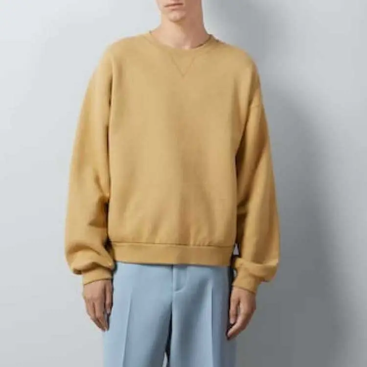 GUCCI Logo Embroidered Crewneck Sweatshirt-1