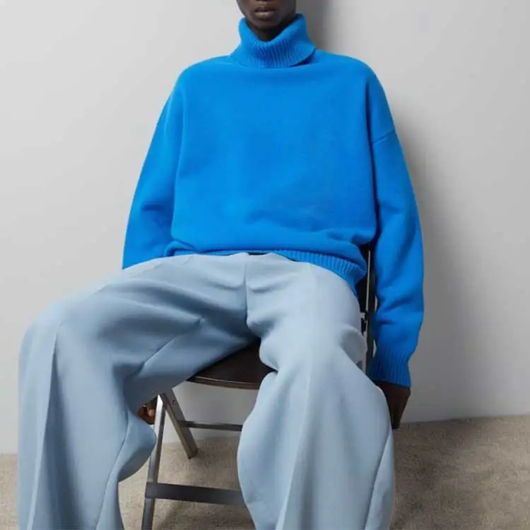 GUCCI Logo Tag Turtleneck Sweater-5