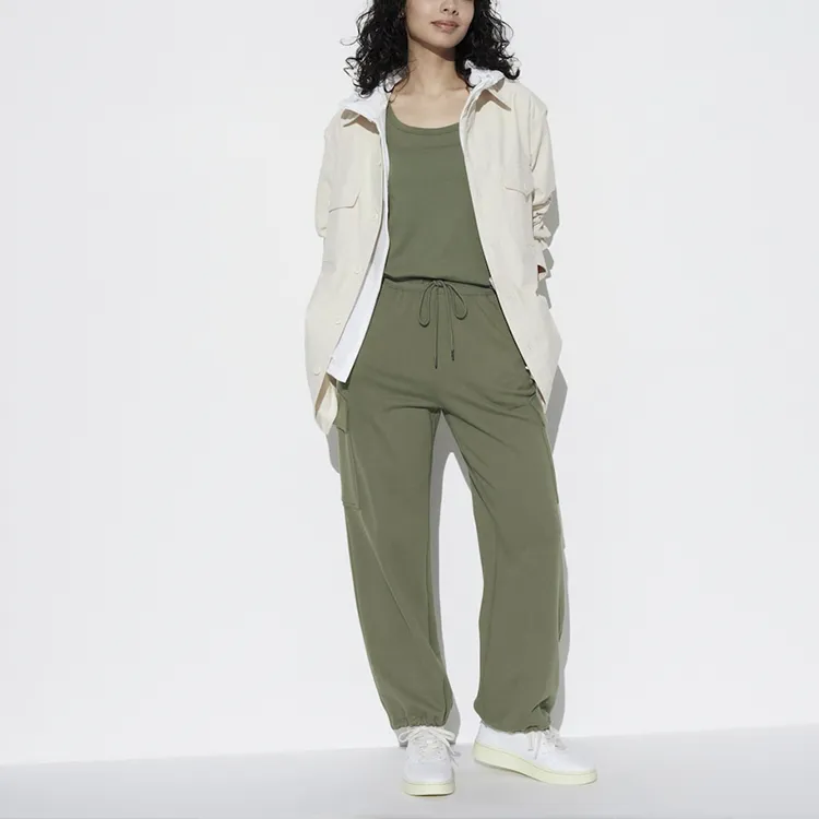 UNIQLO Cargo Pants Women's Olive-2