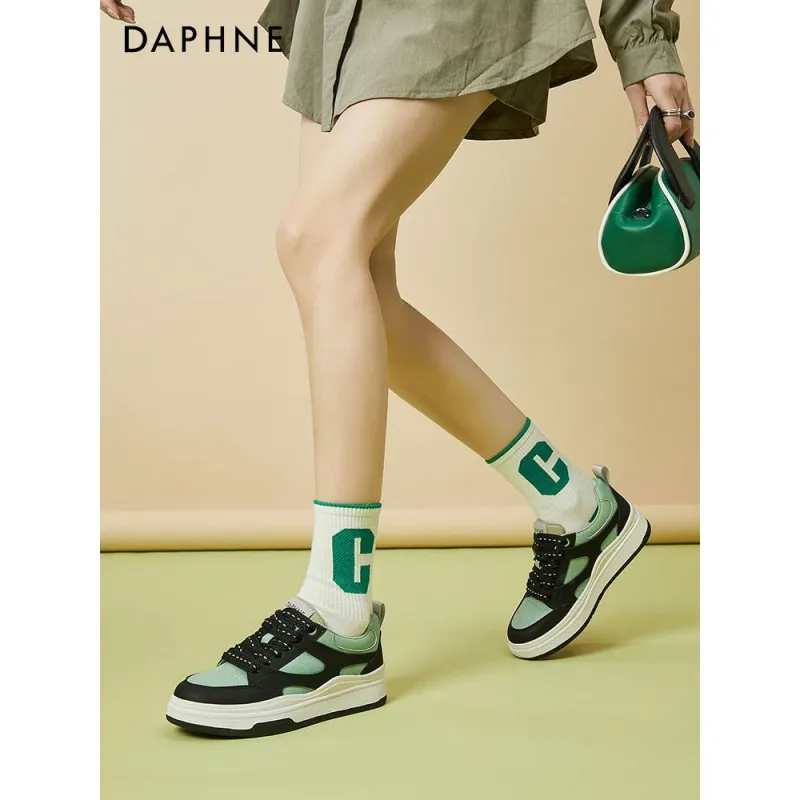 DAPHNE Low Top Skateboard Shoes Women's-3