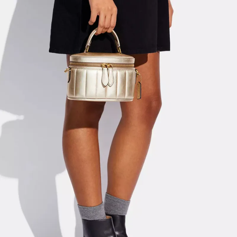 COACH Trail Cow Leather Chain Bag, Crossbody Bag, Box Bag, Makeup Bag, Handbag Small Size Women's Gold-4