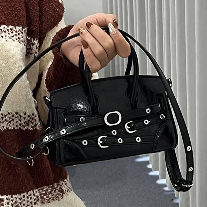 HXXXXS Cow Leather Handbag Women's Black-13