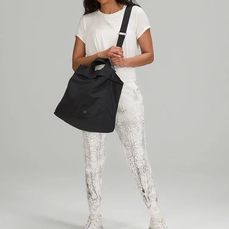 Lululemon Polyester With Nylon Handbag, Shoulder Bag, Crossbody Bag Regular Women's Black-2