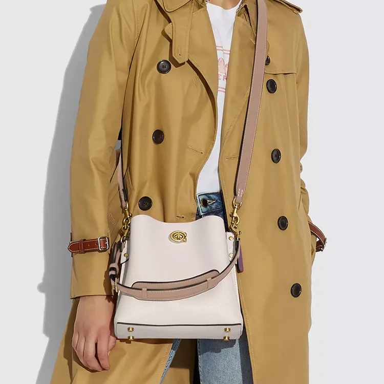 COACH Willow Twist-Lock Bucket Bag-5